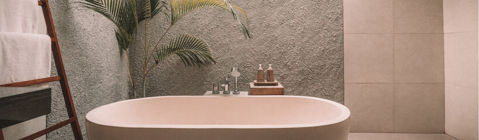 HOW TO GIVE YOURSELF A DIY AT-HOME FACIAL